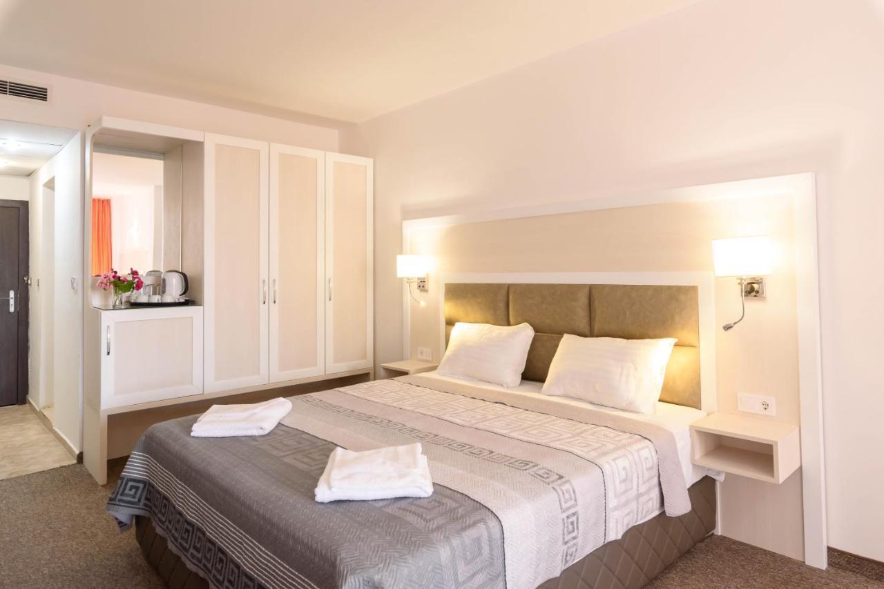 Pasha Apartments Pantai Sunny Bagian luar foto