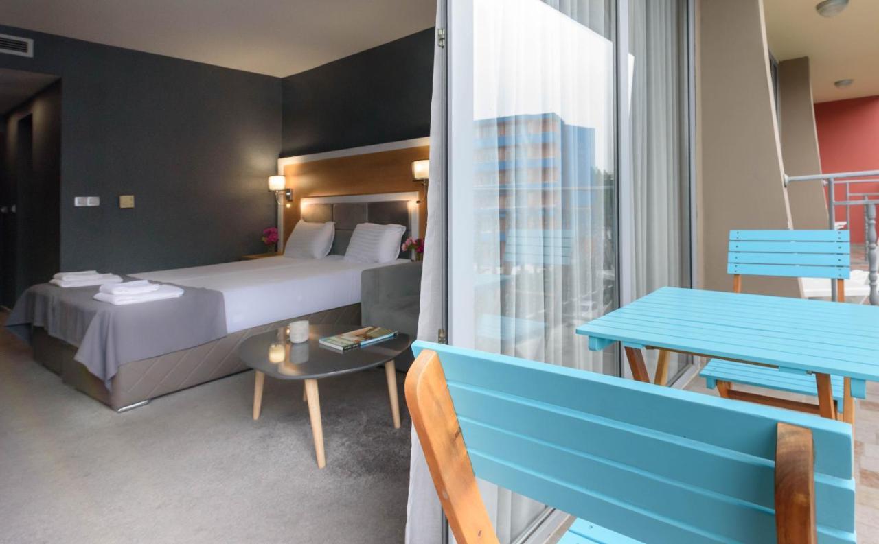 Pasha Apartments Pantai Sunny Bagian luar foto